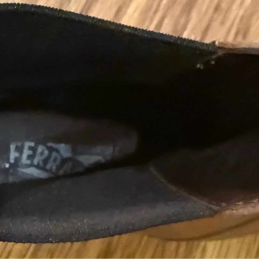 Salvatore Ferragamo Women’s Tan Leather Chelsea Ankle Boots Rubber Soles Size 7 - Picture 14 of 15